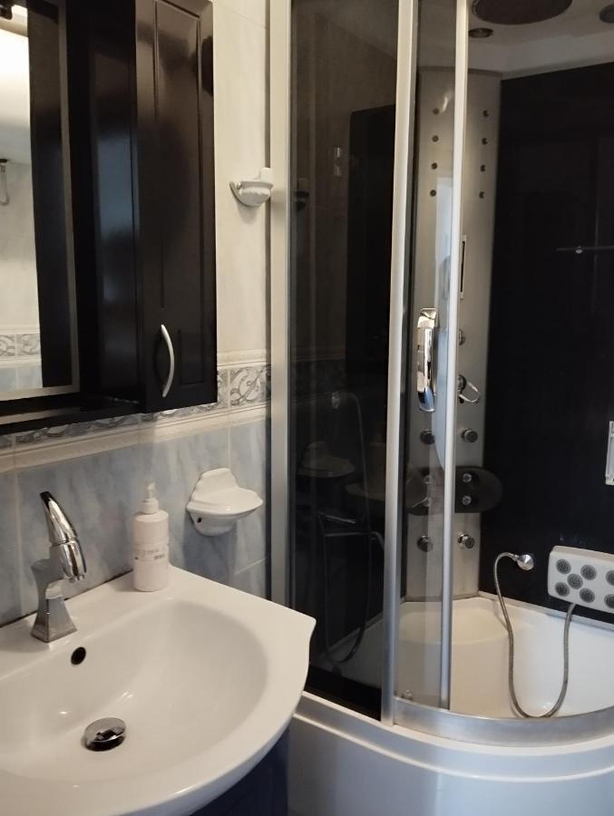 Bea City Center Apartment Тирана Екстериор снимка